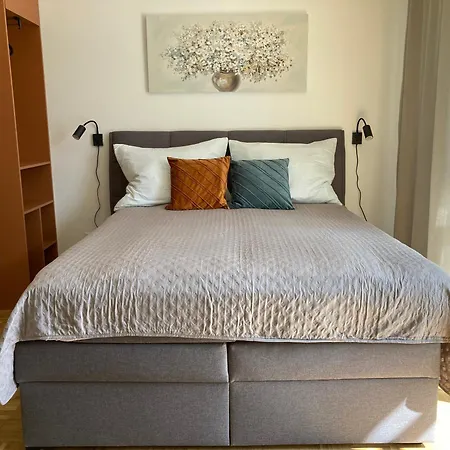 Fresh & Free Parking Apartment